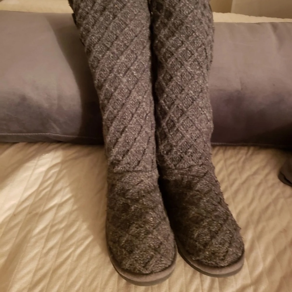 UGG size 7